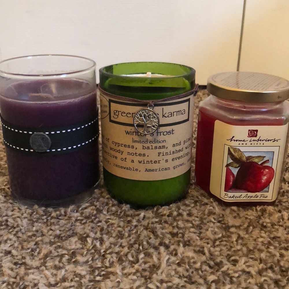 Lot of 2 new candles